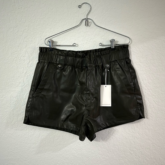 Dear John faux leather shorts  - Large - Picture 1 of 7